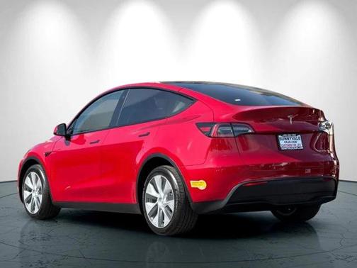2022 Tesla Model Y Long Range Dual Motor All-Wheel Drive