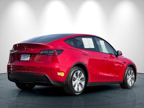 2022 Tesla Model Y Long Range Dual Motor All-Wheel Drive