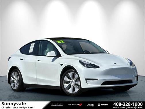 2022 Tesla Model Y Long Range Dual Motor All-Wheel Drive