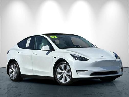 2022 Tesla Model Y Long Range Dual Motor All-Wheel Drive