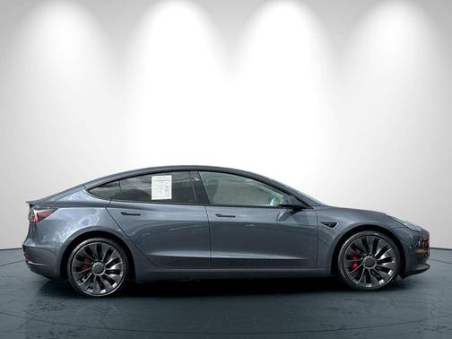 2023 Tesla Model 3 Performance