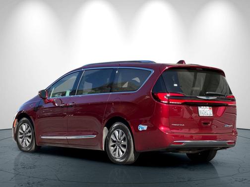 2021 Chrysler Pacifica Hybrid Limited