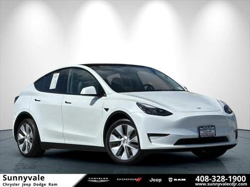 2022 Tesla Model Y Long Range Dual Motor All-Wheel Drive
