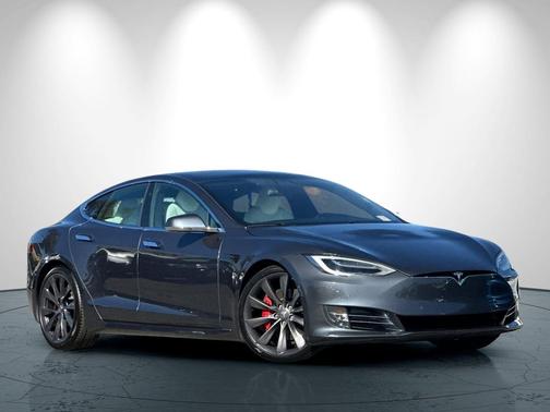 2020 Tesla Model S Performance