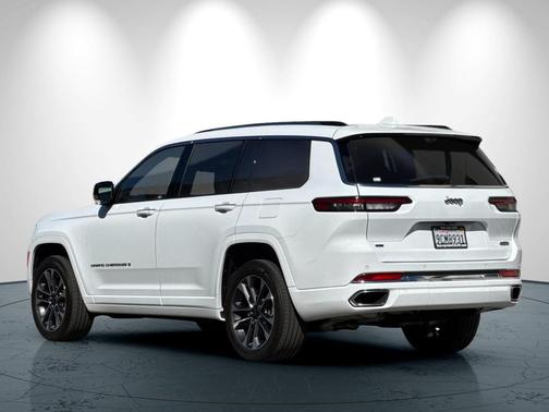 2022 Jeep Grand Cherokee L Overland