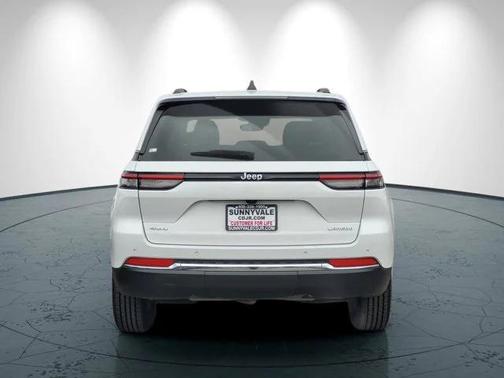 2024 Jeep Grand Cherokee Laredo