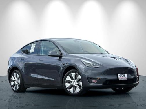 2023 Tesla Model Y Long Range Dual Motor All-Wheel Drive