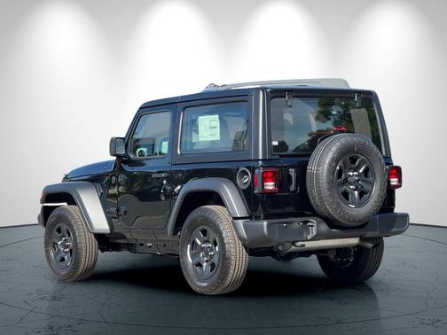 Black Clearcoat 2026 Jeep Wrangler Sport