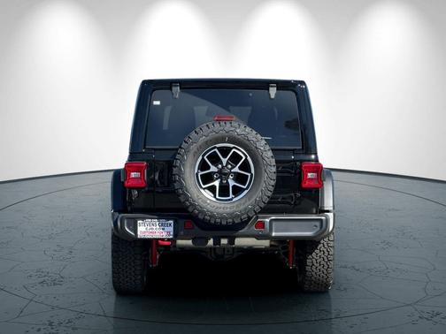 Black Clearcoat 2026 Jeep Wrangler Rubicon