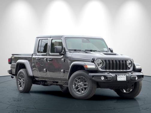 Granite Crystal Metallic Clearcoat 2026 Jeep Gladiator Sport S