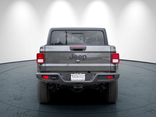 Granite Crystal Metallic Clearcoat 2026 Jeep Gladiator Sport S