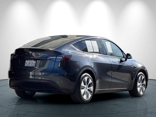 2024 Tesla Model Y Long Range Dual Motor All-Wheel Drive