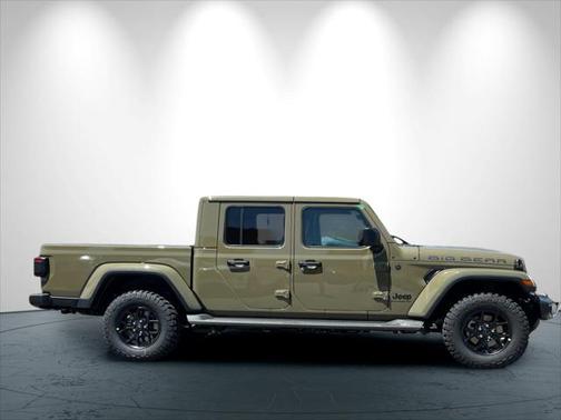 2025 Jeep Gladiator Big Bear