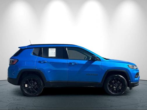 Hydro Blue Pearlcoat 2026 Jeep Compass Latitude