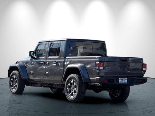Granite Crystal Metallic Clearcoat 2026 Jeep Gladiator Sahara 4x4