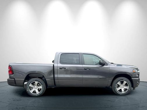 Granite Crystal Metallic Clearcoat 2026 RAM 1500 Express