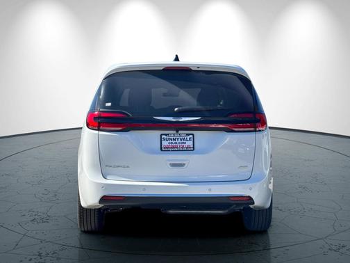 2026 Chrysler Pacifica L