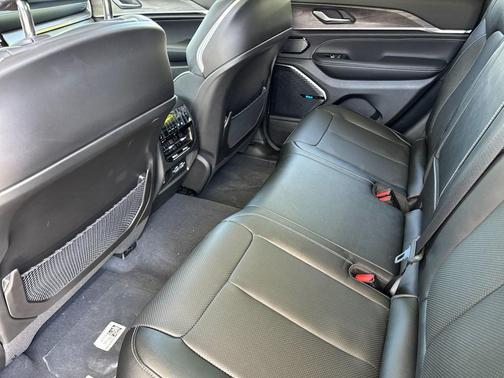 2023 Jeep Grand Cherokee 4xe Overland