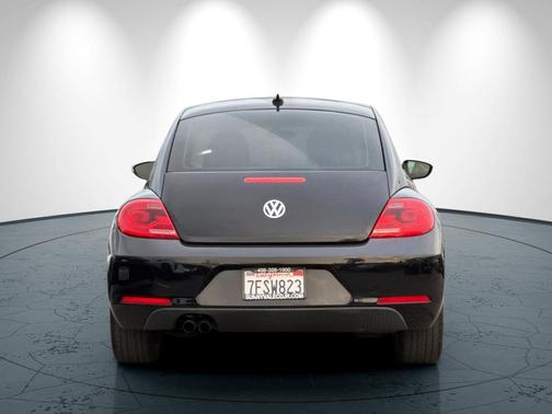 2013 Volkswagen Beetle 2.5L Fender Edition