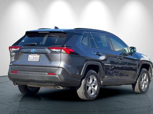 2023 Toyota RAV4 Hybrid LE