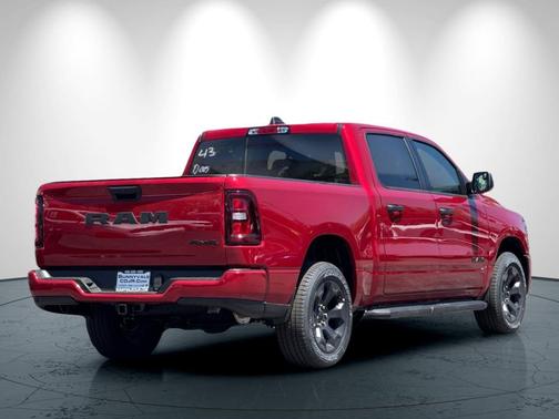 Molten Red Pearlcoat 2026 RAM 1500 Express