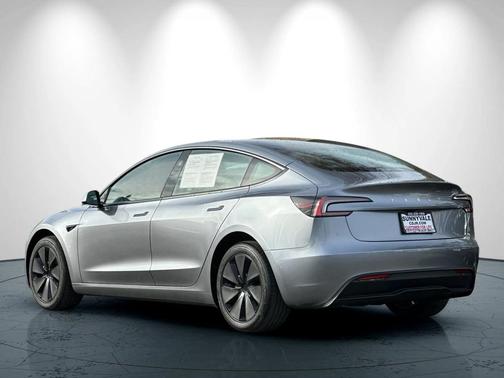 2025 Tesla Model 3 Long Range