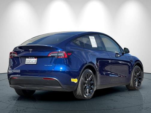 Deep Blue Metallic 2022 Tesla Model Y Long Range Dual Motor All-Wheel Drive