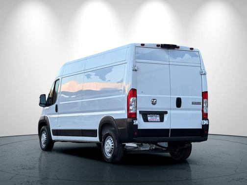 2025 RAM ProMaster 2500 Tradesman