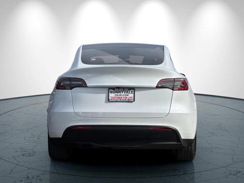 2023 Tesla Model Y RWD