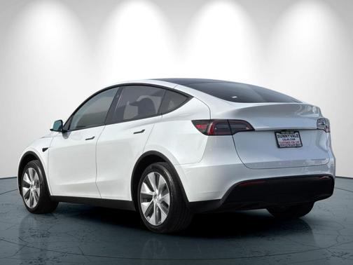 2023 Tesla Model Y RWD