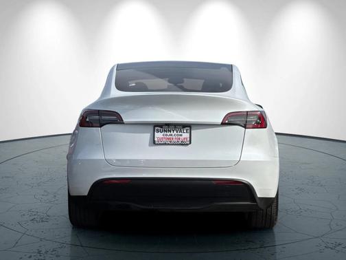 2023 Tesla Model Y RWD
