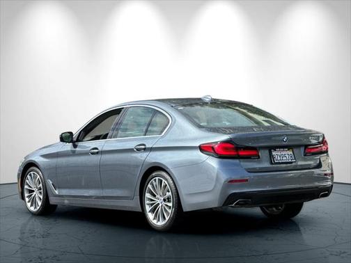 2022 BMW 530 i