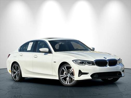 2022 BMW 330e Base