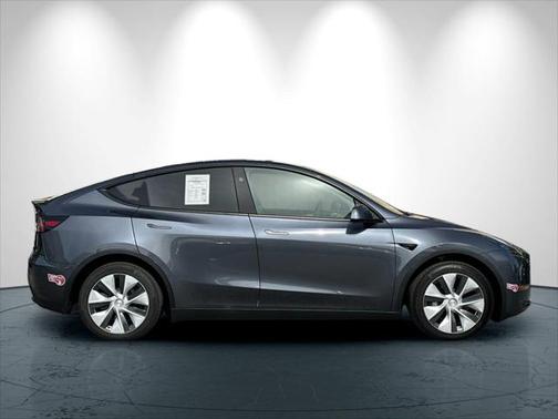 2023 Tesla Model Y RWD