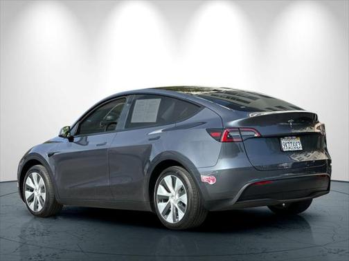 2023 Tesla Model Y RWD