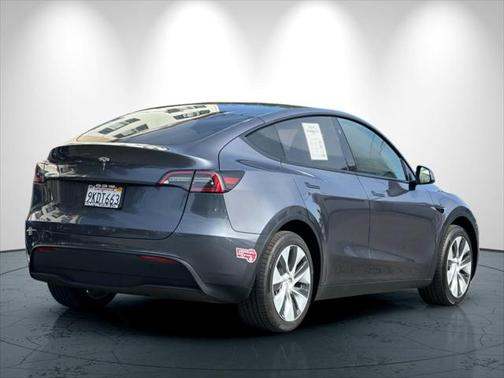 2023 Tesla Model Y RWD