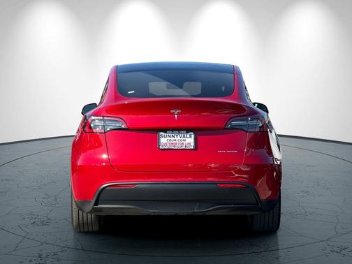 2022 Tesla Model Y Long Range Dual Motor All-Wheel Drive