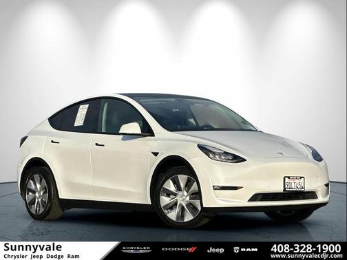 2022 Tesla Model Y Long Range Dual Motor All-Wheel Drive