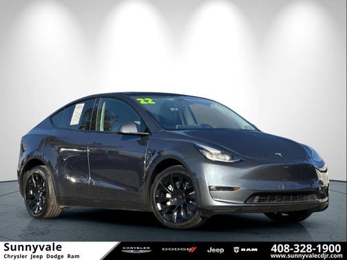 2022 Tesla Model Y Long Range Dual Motor All-Wheel Drive