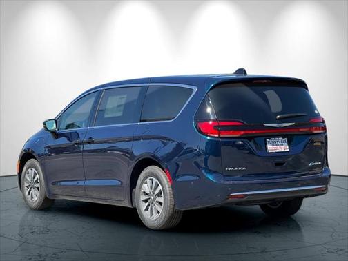 2025 Chrysler Pacifica Hybrid Select