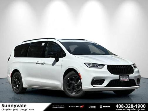 2025 Chrysler Pacifica Hybrid Premium S Appearance Pkg
