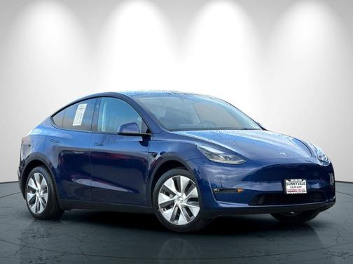 2023 Tesla Model Y Long Range Dual Motor All-Wheel Drive