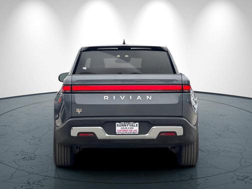 2022 Rivian R1T Adventure