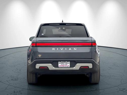 2022 Rivian R1T Adventure