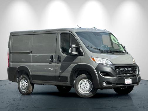 2026 RAM ProMaster 1500 Low Roof