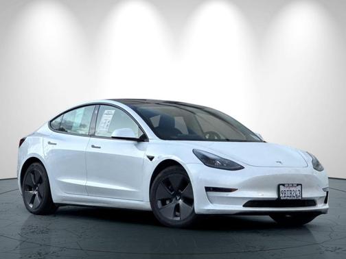 2022 Tesla Model 3 Standard Range