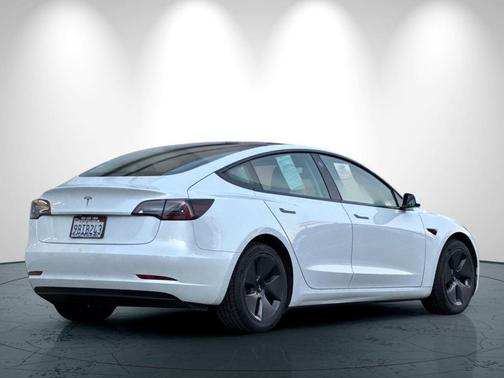 2022 Tesla Model 3 Standard Range