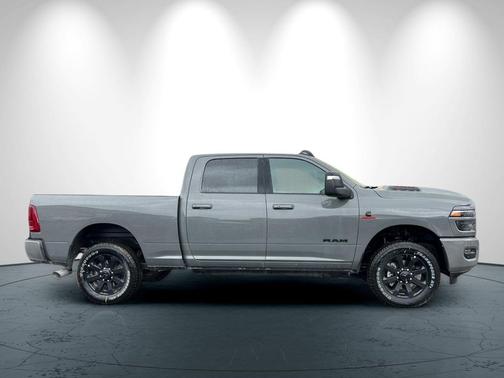2026 RAM 3500 Laramie Crew Cab 4x4 6'4' Box