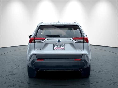 2022 Toyota RAV4 Hybrid LE