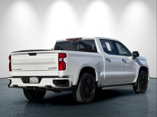 Iridescent Pearl Tricoat 2021 Chevrolet Silverado 1500 High Country